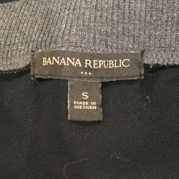 Banana Republic Elegant Black Skirt with Gray Waistband - Picture 3 of 3